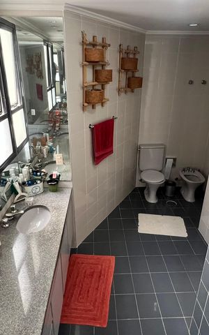 Apartamento à venda com 203m², 4 quartos e 4 vagas Apartamento à venda com 203m², 4 quartos e 4 vagasBanheiro da Suíte 2