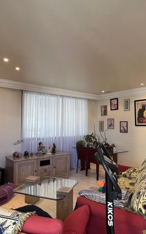 Apartamento à venda com 203m², 4 quartos e 4 vagas Apartamento à venda com 203m², 4 quartos e 4 vagasSala