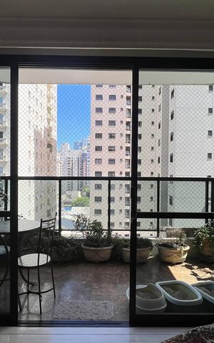 Apartamento à venda com 203m², 4 quartos e 4 vagas Apartamento à venda com 203m², 4 quartos e 4 vagasVaranda da Sala
