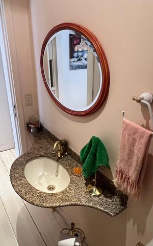 Apartamento à venda com 203m², 4 quartos e 4 vagas Apartamento à venda com 203m², 4 quartos e 4 vagasLavabo