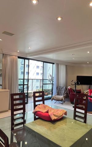 Apartamento à venda com 203m², 4 quartos e 4 vagas Apartamento à venda com 203m², 4 quartos e 4 vagasSala de Jantar