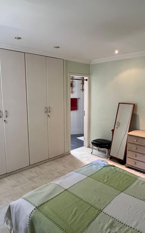 Apartamento à venda com 203m², 4 quartos e 4 vagas Apartamento à venda com 203m², 4 quartos e 4 vagasSuite 2