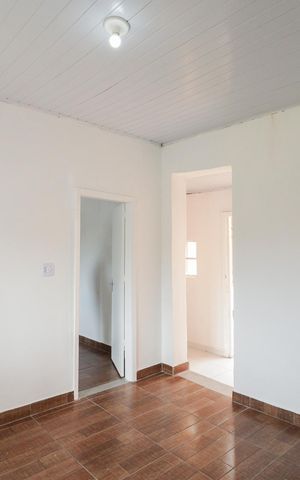 Casa para alugar com 78m², 1 quarto e sem vaga Casa para alugar com 78m², 1 quarto e sem vagaSala