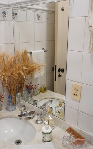 Casa à venda com 320m², 3 quartos e 2 vagasBanheiro do Quarto 1