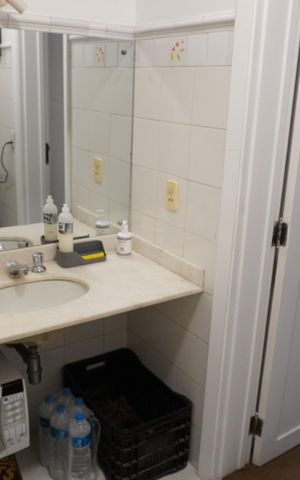 Casa à venda com 320m², 3 quartos e 2 vagasBanheiro de Serviço