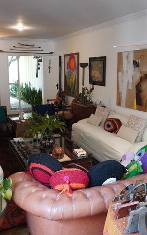 Casa à venda com 320m², 3 quartos e 2 vagasSala