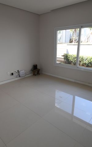 Casa à venda com 336m², 3 quartos e 4 vagasSala TV