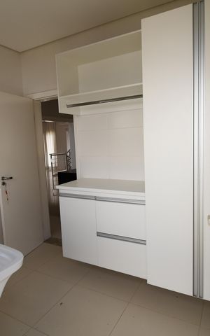 Casa à venda com 336m², 3 quartos e 4 vagasÁrea de Serviço