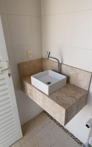 Casa à venda com 336m², 3 quartos e 4 vagasBanheiro de serviço