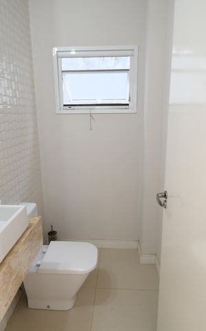Casa à venda com 336m², 3 quartos e 4 vagasLavabo