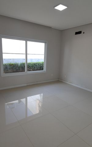 Casa à venda com 336m², 3 quartos e 4 vagasSala TV