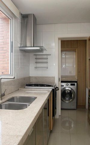 Apartamento à venda com 84m², 2 quartos e 2 vagasCozinha
