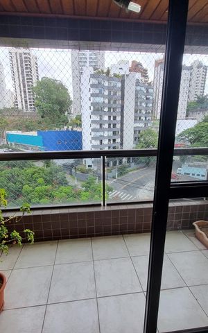 Apartamento à venda com 90m², 3 quartos e 2 vagas Apartamento à venda com 90m², 3 quartos e 2 vagasVaranda