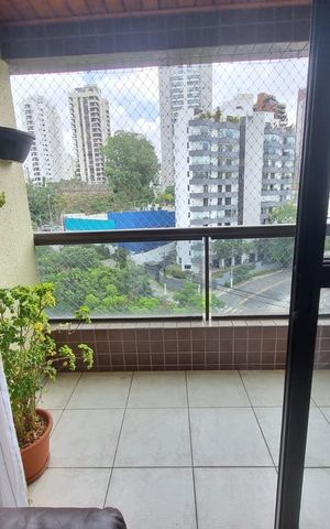Apartamento à venda com 90m², 3 quartos e 2 vagas Apartamento à venda com 90m², 3 quartos e 2 vagasVaranda