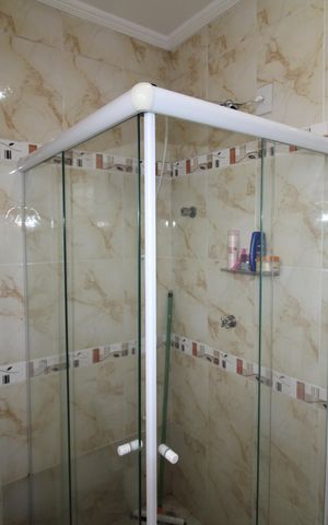 Casa à venda com 129m², 2 quartos e 2 vagasQuarto 1 - Banheiro
