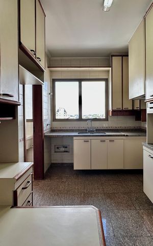 Apartamento à venda com 161m², 2 quartos e 3 vagasCozinha