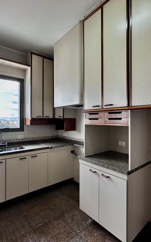 Apartamento à venda com 161m², 2 quartos e 3 vagasCozinha