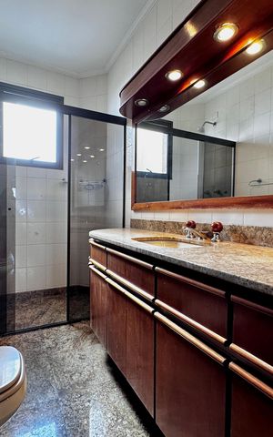 Apartamento à venda com 161m², 2 quartos e 3 vagasBanheiro Social