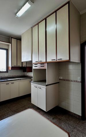Apartamento à venda com 161m², 2 quartos e 3 vagasCozinha