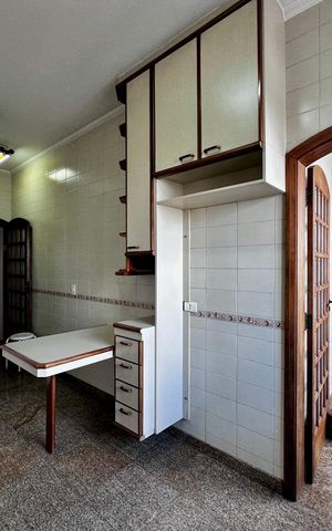 Apartamento à venda com 161m², 2 quartos e 3 vagasCozinha