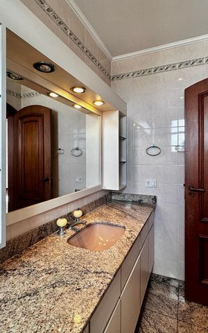 Apartamento à venda com 161m², 2 quartos e 3 vagasBanheiro Suíte
