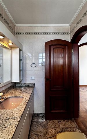 Apartamento à venda com 161m², 2 quartos e 3 vagasBanheiro Suíte