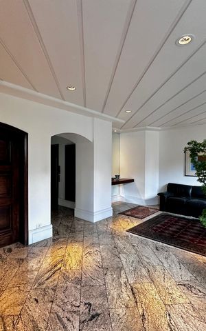 Apartamento à venda com 161m², 2 quartos e 3 vagasHall Social Bloco