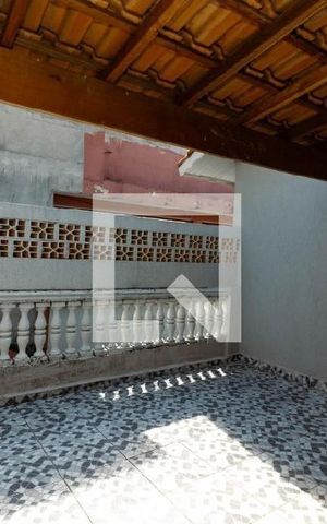 Casa à venda com 180m², 3 quartos e 4 vagas Casa à venda com 180m², 3 quartos e 4 vagasÁrea Externa