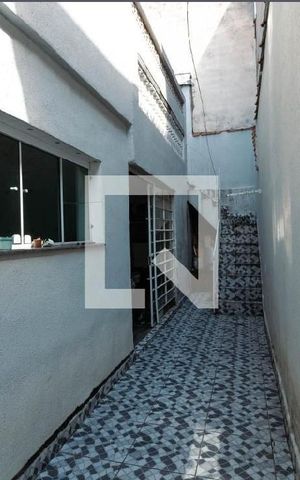 Casa à venda com 180m², 3 quartos e 4 vagas Casa à venda com 180m², 3 quartos e 4 vagasÁrea Externa