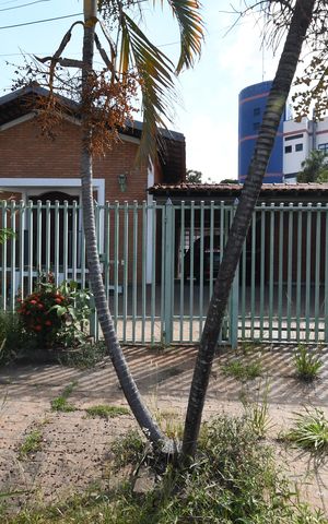 Casa à venda com 179m², 3 quartos e 4 vagasFachada