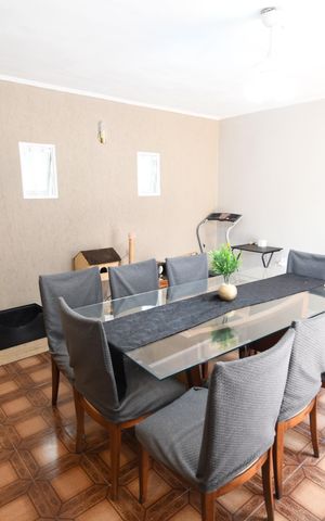 Casa à venda com 179m², 3 quartos e 4 vagasSala