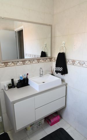 Casa à venda com 179m², 3 quartos e 4 vagasBanheiro Suíte