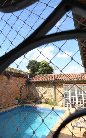 Casa à venda com 179m², 3 quartos e 4 vagasLavabo - Vista