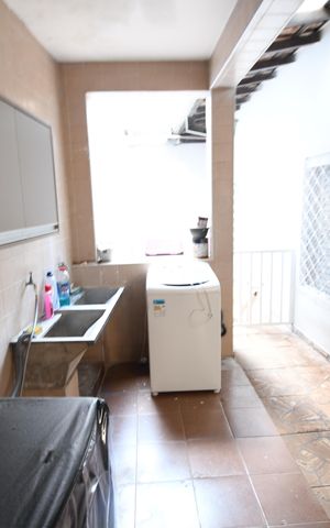 Casa à venda com 179m², 3 quartos e 4 vagasÁrea de Serviço