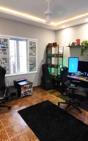 Casa à venda com 179m², 3 quartos e 4 vagasQuarto 2