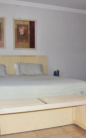 Casa à venda com 250m², 3 quartos e 5 vagas Casa à venda com 250m², 3 quartos e 5 vagasSuíte