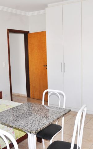 Casa à venda com 250m², 3 quartos e 5 vagas Casa à venda com 250m², 3 quartos e 5 vagasSuíte 2