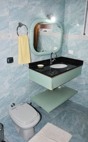 Casa à venda com 250m², 3 quartos e 5 vagas Casa à venda com 250m², 3 quartos e 5 vagasBanheiro/Suíte 2