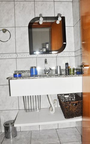 Casa à venda com 250m², 3 quartos e 5 vagas Casa à venda com 250m², 3 quartos e 5 vagasBanheiro/Suíte 3