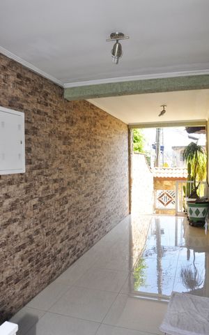 Casa à venda com 250m², 3 quartos e 5 vagas Casa à venda com 250m², 3 quartos e 5 vagasHall de Entrada