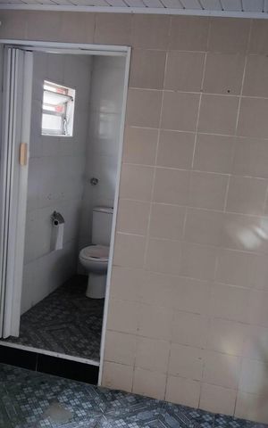 Casa à venda com 180m², 2 quartos e 2 vagas Casa à venda com 180m², 2 quartos e 2 vagasBanheiro 1