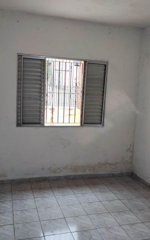 Casa à venda com 180m², 2 quartos e 2 vagas Casa à venda com 180m², 2 quartos e 2 vagasQuarto 4