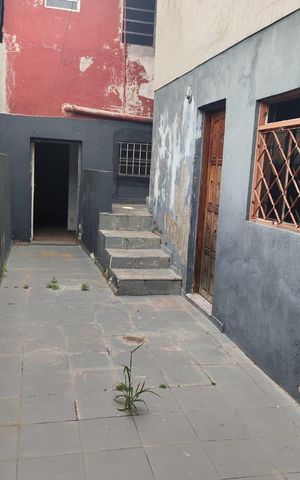 Casa à venda com 180m², 2 quartos e 2 vagas Casa à venda com 180m², 2 quartos e 2 vagasÁrea Externa