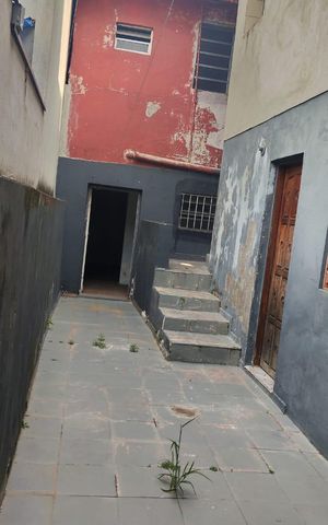 Casa à venda com 180m², 2 quartos e 2 vagas Casa à venda com 180m², 2 quartos e 2 vagasÁrea Externa