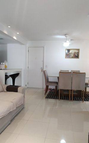 Apartamento à venda com 72m², 2 quartos e 1 vaga Apartamento à venda com 72m², 2 quartos e 1 vagaSala
