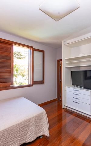 Casa à venda com 516m², 4 quartos e 4 vagas Casa à venda com 516m², 4 quartos e 4 vagasSuíte 4