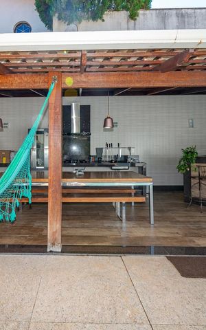 Casa à venda com 516m², 4 quartos e 4 vagas Casa à venda com 516m², 4 quartos e 4 vagasVaranda gourmet