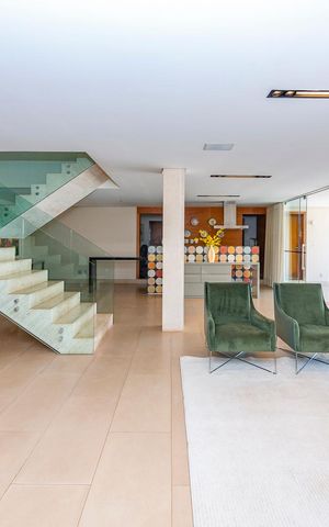Casa à venda com 516m², 4 quartos e 4 vagas Casa à venda com 516m², 4 quartos e 4 vagasSala 1