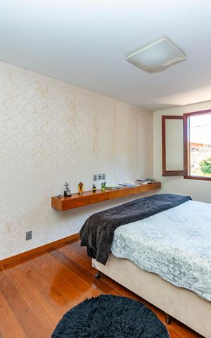 Casa à venda com 516m², 4 quartos e 4 vagas Casa à venda com 516m², 4 quartos e 4 vagasSuíte 1