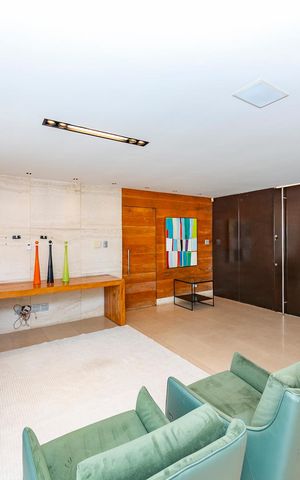 Casa à venda com 516m², 4 quartos e 4 vagas Casa à venda com 516m², 4 quartos e 4 vagasSala 1